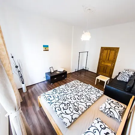 Freedom Rooms & Apartments
