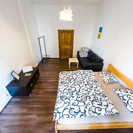 Apartment Freedom Rooms & Apartments *