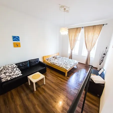 Freedom Rooms & Apartments *