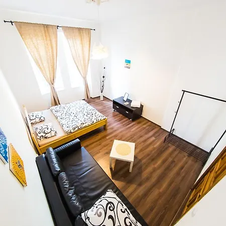 Apartment Freedom Rooms & Apartments