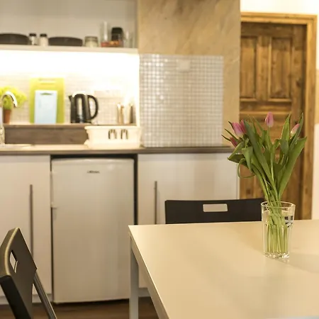 Freedom Rooms & Apartments *