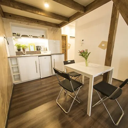 Apartment Freedom Rooms & Apartments