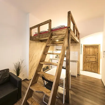 Freedom Rooms & Apartments Apartment