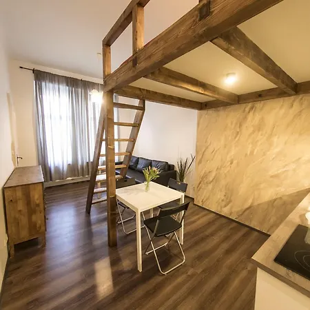 Freedom Rooms & Apartments