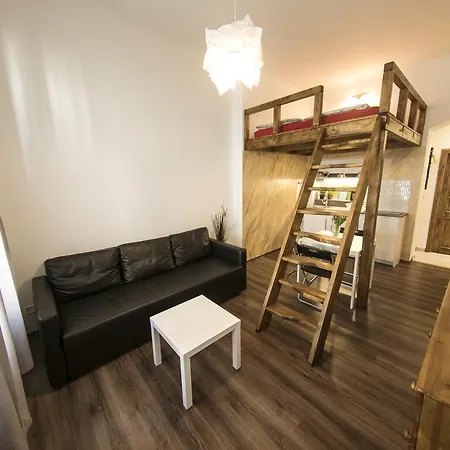 Freedom Rooms & Apartments