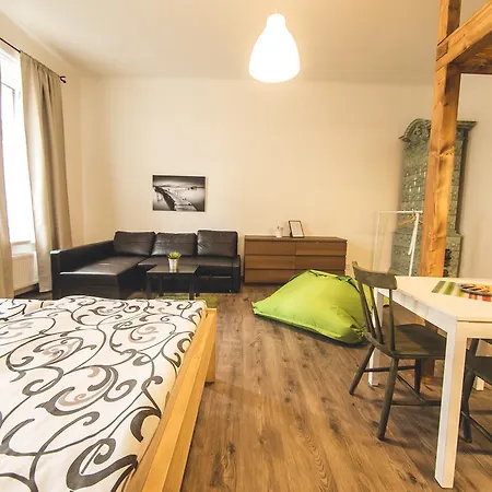 Freedom Rooms & Apartments