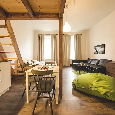 Apartment Freedom Rooms & Apartments