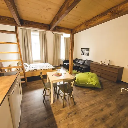 Freedom Rooms & Apartments Apartment