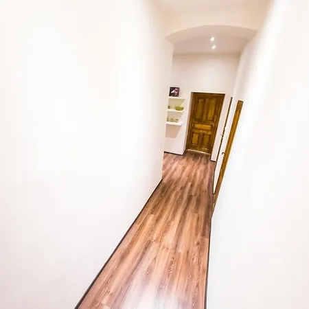 Apartment Freedom Rooms & Apartments *